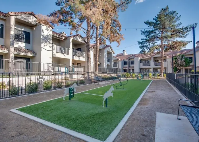 Apartment Sleek 2br-pool, Yoga Rm, Gym, Cabanas, Bbq,prkng Scottsdale